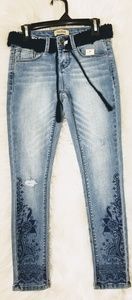 Girls size 8 squeeze denim faded jeans